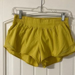 Lululemon Hotty Hot Short 2.5”